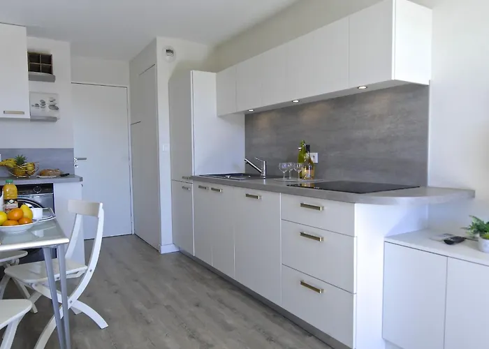 Le Village - Vj 107 By Interhome Saint-Raphaël