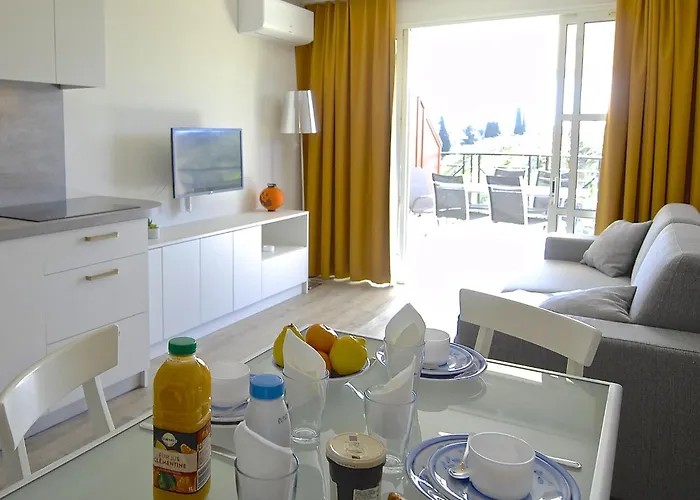 Le Village - Vj 107 By Interhome * Saint-Raphaël