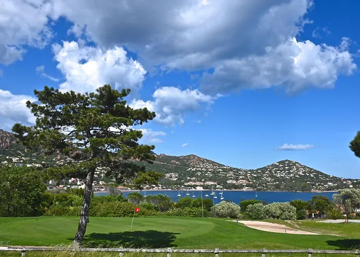 Le Village - Vj 107 By Interhome * Saint-Raphaël